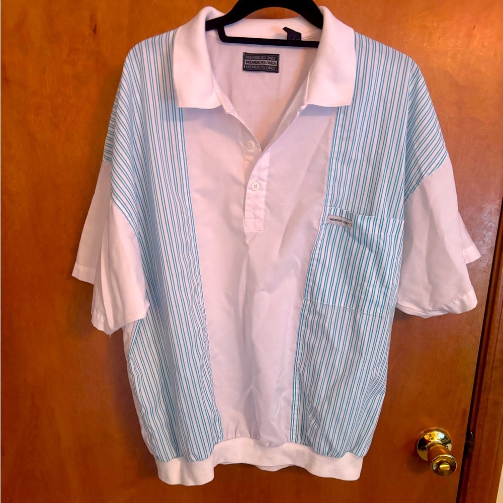 Vintage! Members Only short sleeve top size XL white with blue stripes